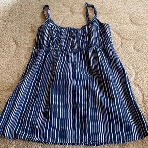 Banana republic woman’s navy and white strip blouse size small